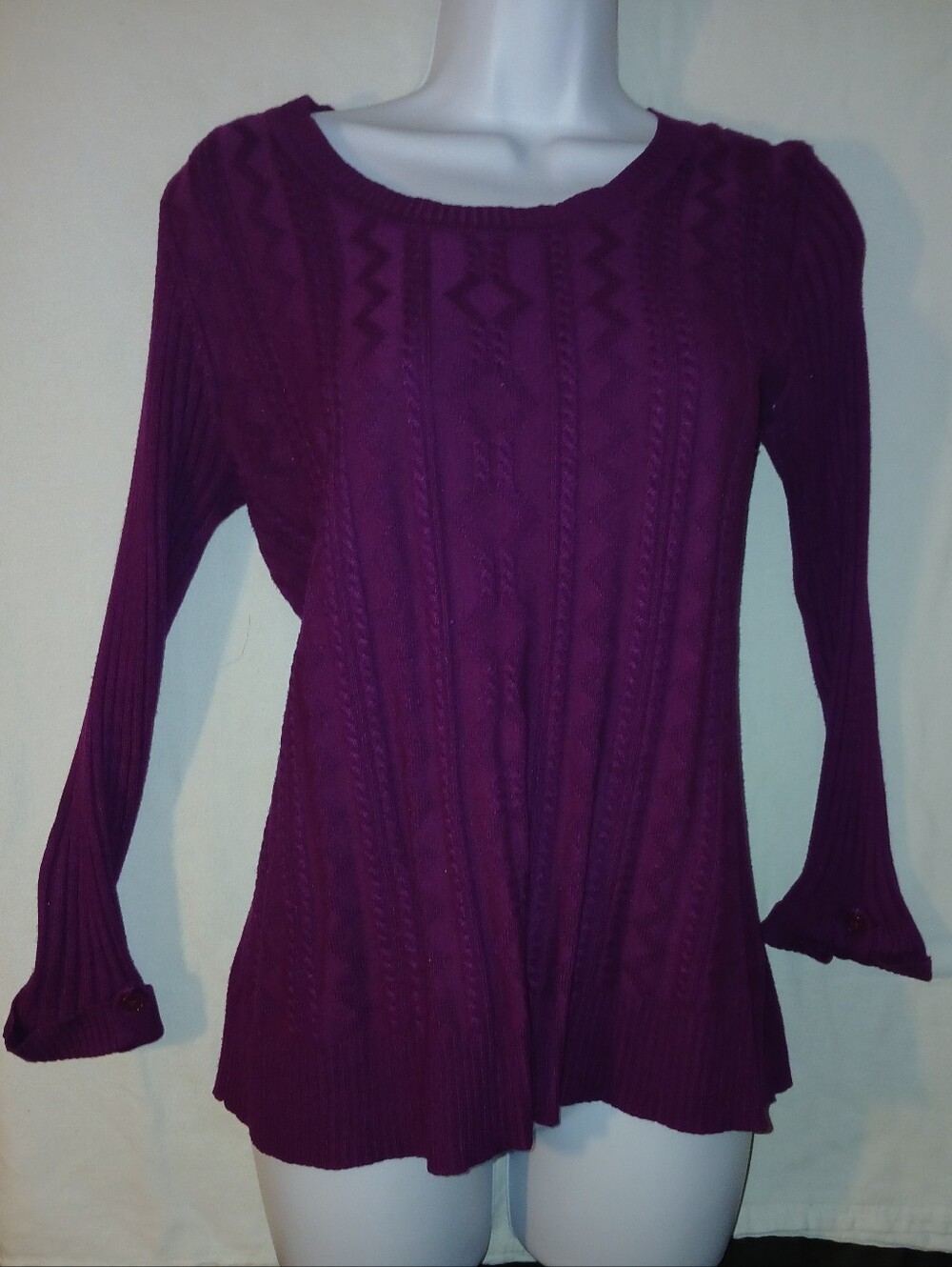Pre-loved Women’s Purple Cable Knit Long Sleeve Sweater.